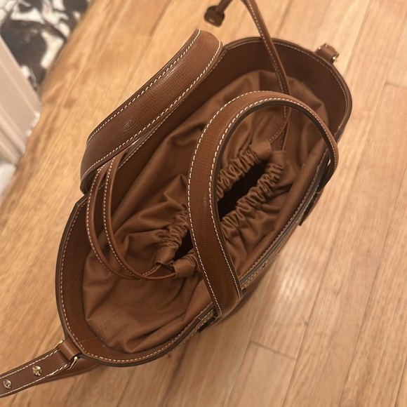 Mark Cross “Madeline” Saffiano leather bucket bag - Picture 3 of 6